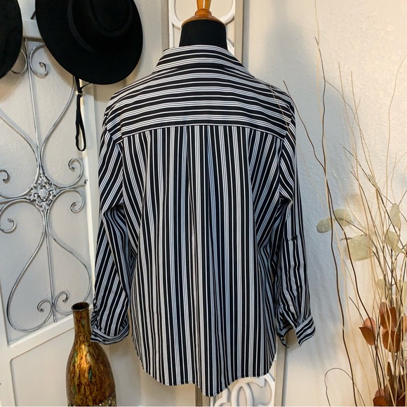 Notations classic black & white top shirt blouse, 2X - Picture 3 of 10